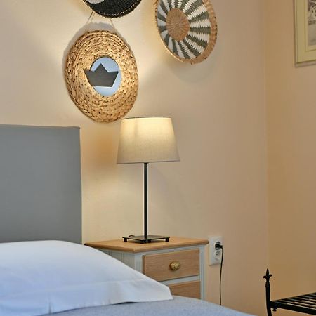 Athina Guesthouse Hydra  Extérieur photo