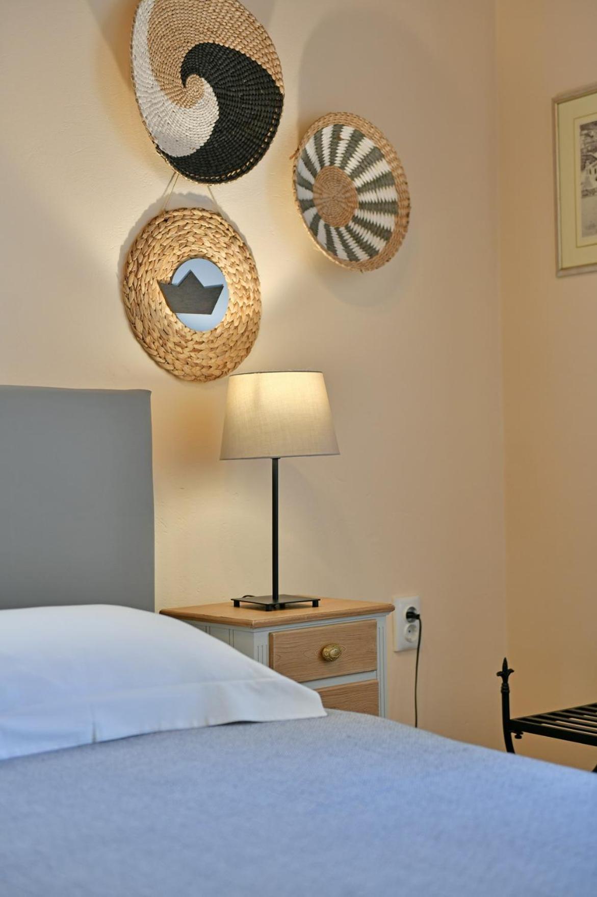 Athina Guesthouse Hydra  Extérieur photo