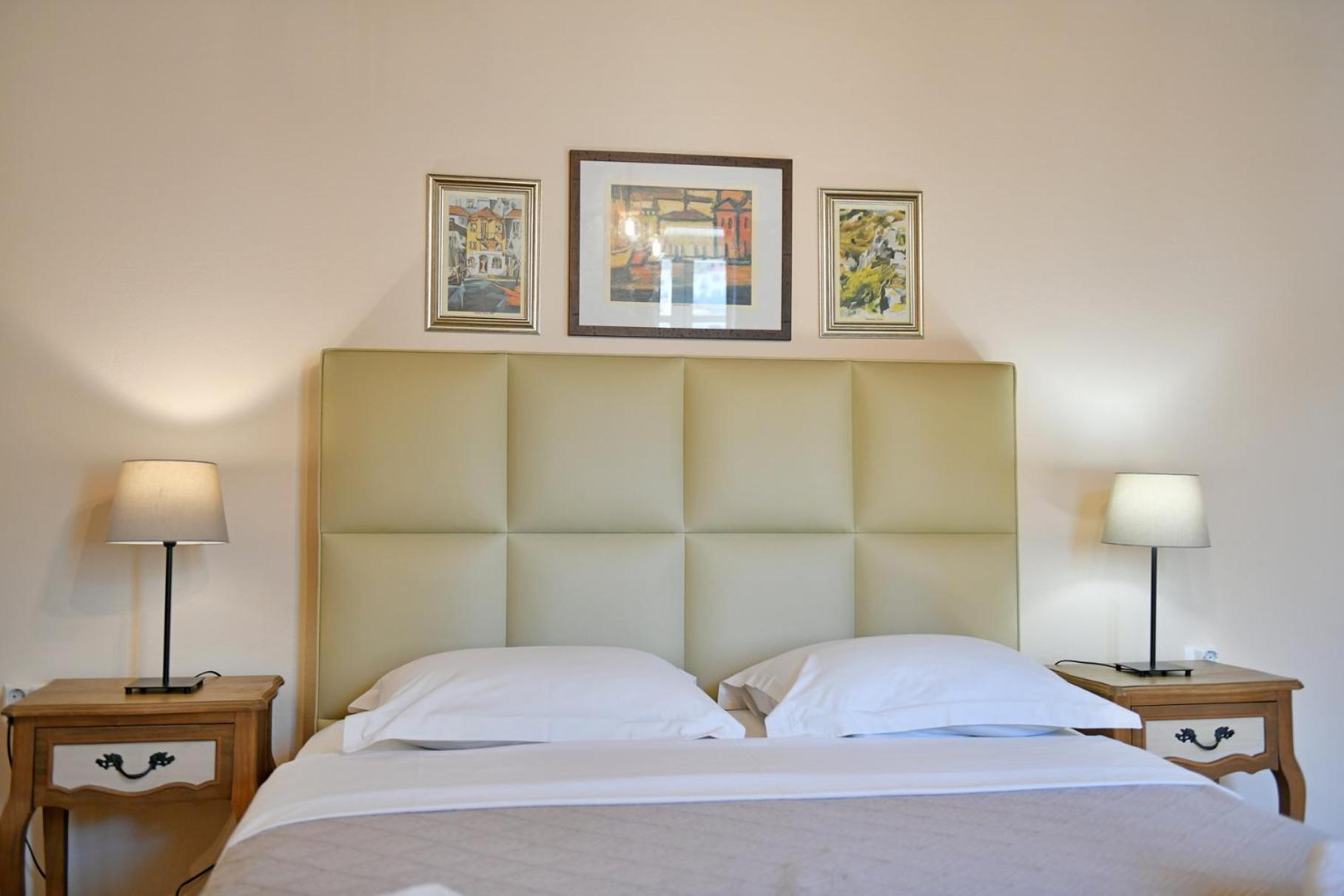 Athina Guesthouse Hydra  Extérieur photo