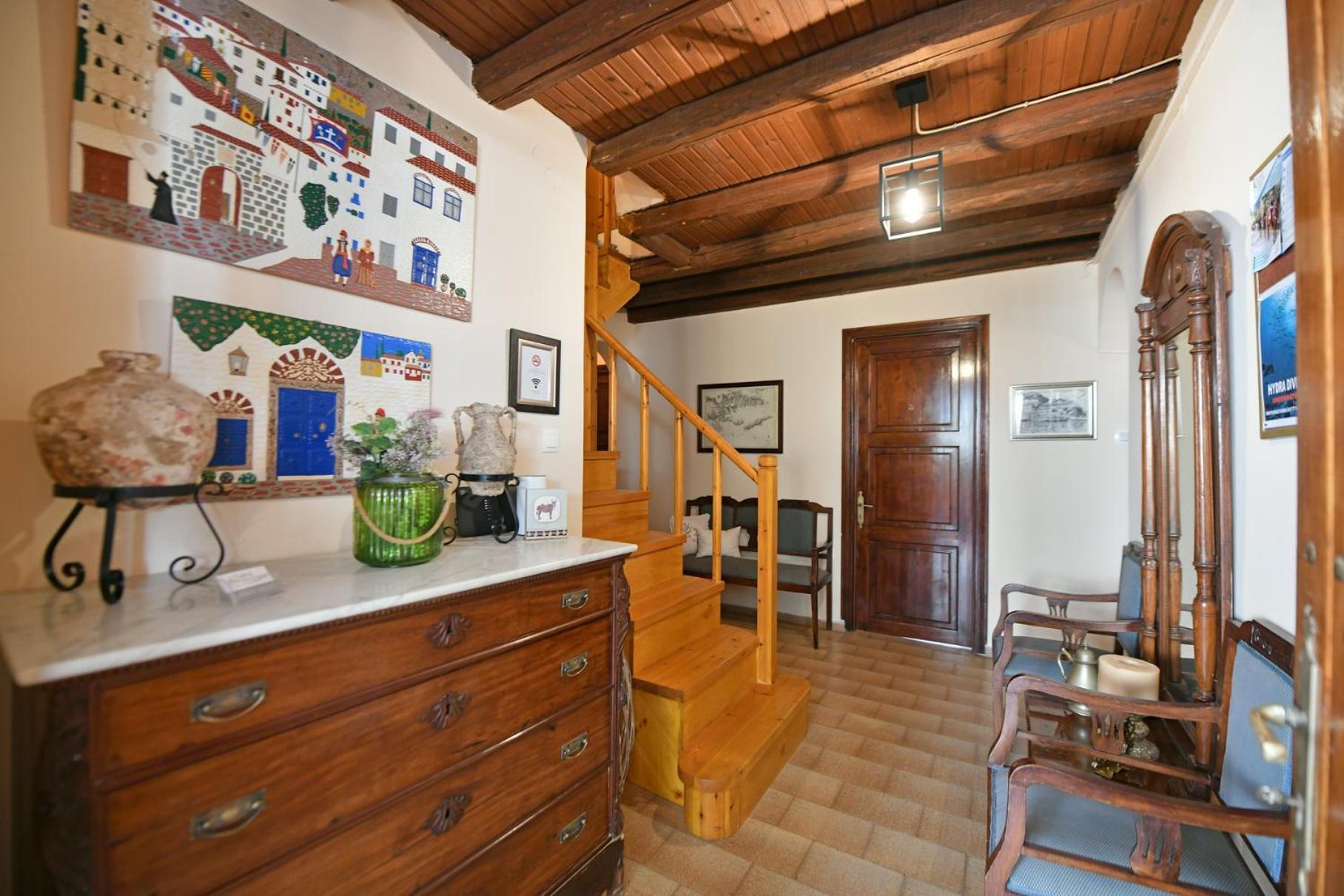 Athina Guesthouse Hydra  Extérieur photo