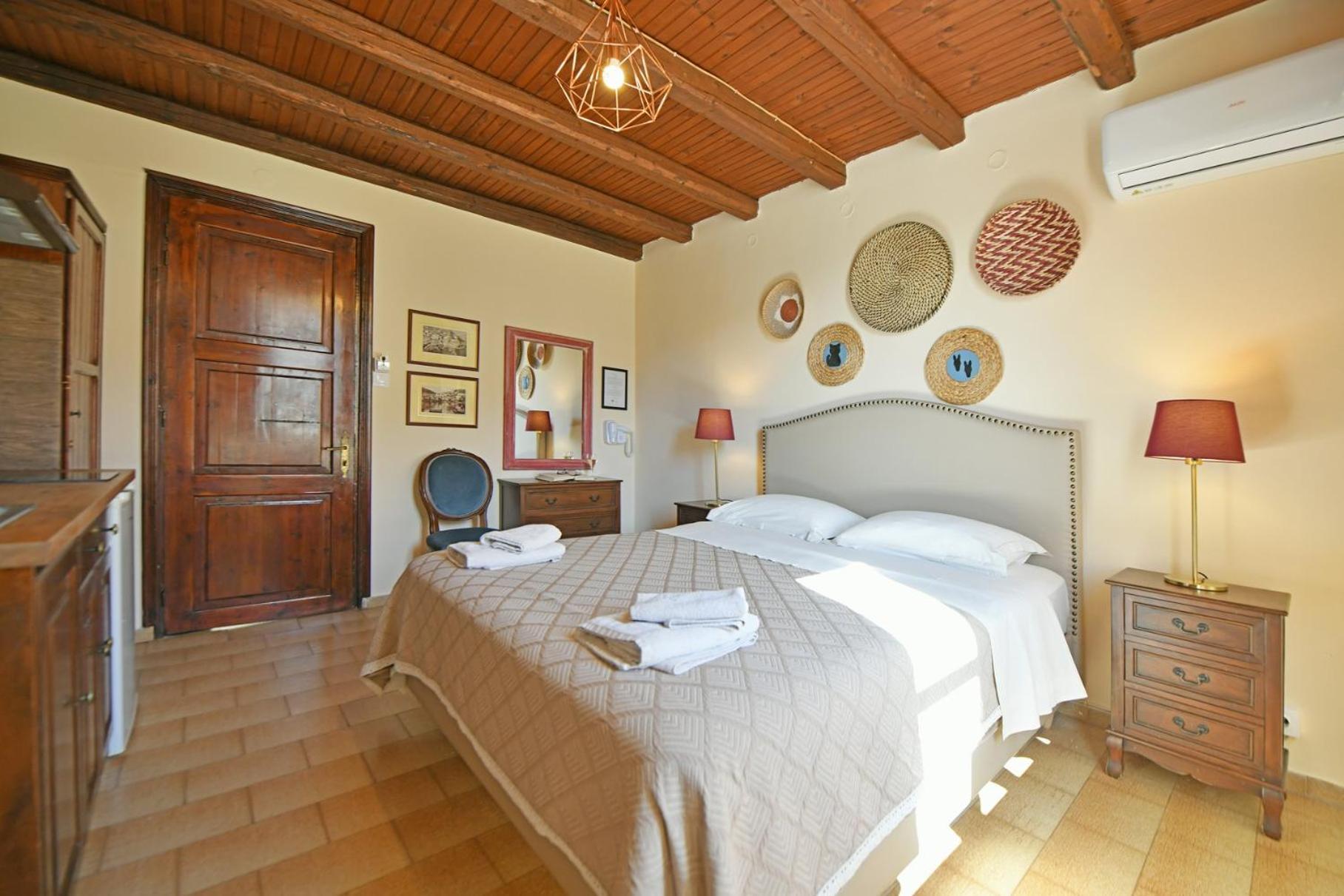 Athina Guesthouse Hydra  Extérieur photo