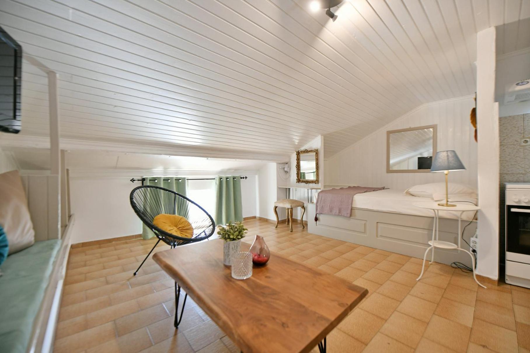 Athina Guesthouse Hydra  Extérieur photo