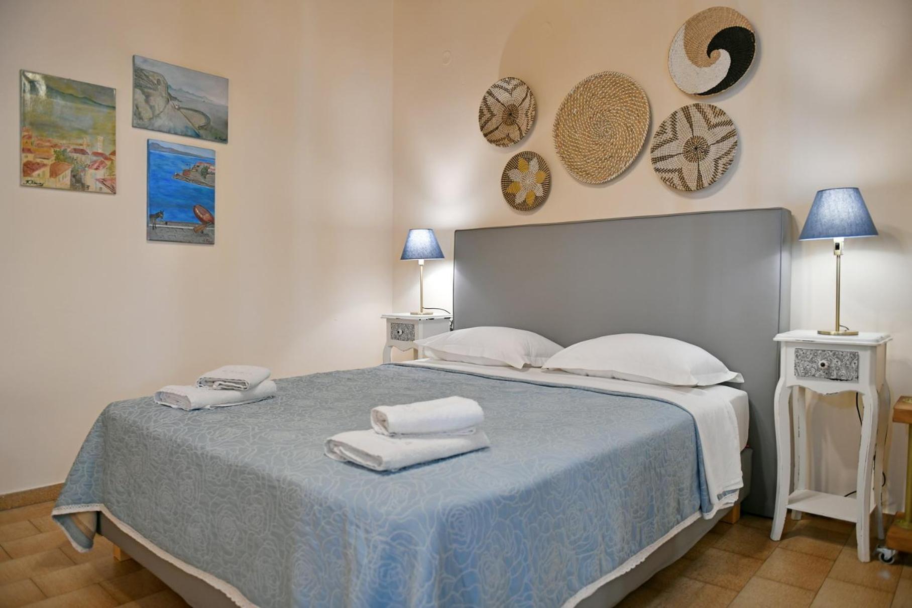 Athina Guesthouse Hydra  Extérieur photo